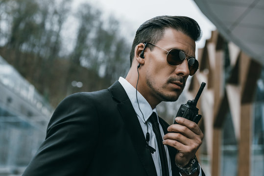 ¿Vigilador o cámaras de seguridad? Qué conviene según tu caso